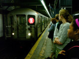Train on New York Subway, New York City, New York Lámina fotográfica por Dan Herrick Train on New York Subway, New York City, New York Lámina fotográfica por Dan Herrick