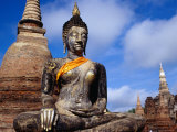 The Seated Buddha at Wat Mahathat in Sukhothai Historical Park, Thailand Photographie par Glenn Beanland