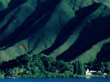 Quare Chapel at Base of Mountain, Grand Terre, South Province, New Caledonia Photographie par Peter Hendrie
