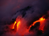 Lava Flowing into the Ocean from Puu Oo Vent, Mt. Kilauea, Hawaii Volcanoes National Park, Hawaii Photographie par Mark Newman