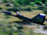 Flying by Wire, Queenstown, New Zealand Lámina fotográfica por Michael Gebicki