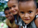 Young Village Children, Abaca, Viti Levu, Central Division, Fiji Fotografisk trykk av Daniel Boag Young Village Children, Abaca, Viti Levu, Central Division, Fiji Fotografisk trykk av Daniel Boag