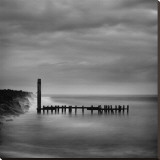 Jetty in Black and White Reproduction transférée sur toile : par Shane Settle