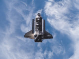 Space Shuttle Edeavour as Seen from the International Space Station, August 10, 2007 Lámina fotográfica por Stocktrek Images Space Shuttle Edeavour as Seen from the International Space Station, August 10, 2007 Lámina fotográfica por Stocktrek Images