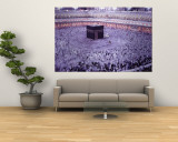 A Crowd of Muslims Surround the Kabah in the Haram Mosque in Mecca - Duvar Resmi A Crowd of Muslims Surround the Kabah in the Haram Mosque in Mecca - Duvar Resmi