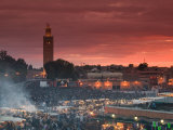 Koutoubia Mosque, Djemma El-Fna Square, Marrakech, Morocco Photographie par Walter Bibikow