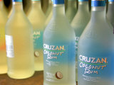 Flavored Cruzan Rum, Charlotte Amalie, St. Thomas, Us Virgin Islands, Caribbean Lámina fotográfica por Cindy Miller Hopkins Flavored Cruzan Rum, Charlotte Amalie, St. Thomas, Us Virgin Islands, Caribbean Lámina fotográfica por Cindy Miller Hopkins