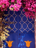 Blue Doors and Bougainvillea, Koskinou Village, Rhodes, Dodecanese Islands, Greece Photographie par Steve Outram