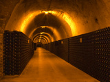 Wine Cellar, Old Chalk Quarry, Champagne Ruinart, Reims, Marne, Ardennes, France Photographie par Per Karlsson