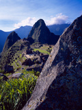 Scenic View of the Ruins of Machu Picchu in the Andes Mountains, Peru Photographie par Jim Zuckerman