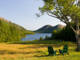 Adirondack Chairs on the Lawn of the Jordan Pond House, Acadia National Park, Mount Desert Island Photographie par Jerry & Marcy Monkman