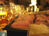 Plate of Traditional Beef at Tasting Table, Bodega Juanico Familia Deicas Winery, Juanico Lámina fotográfica por Per Karlsson Plate of Traditional Beef at Tasting Table, Bodega Juanico Familia Deicas Winery, Juanico Lámina fotográfica por Per Karlsson