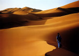 Merzouga , Sahara , Maroc Poster van John Beatty Merzouga , Sahara , Maroc Poster van John Beatty