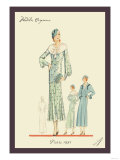 Daytime Dress in Fern with Overcoat Pósters Daytime Dress in Fern with Overcoat Pósters