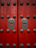 The Giant Red Doors to the Forbidden City in Beijing Photographie par Eightfish 