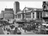 Fifth Avenue and the New York Public Library, 1911 Poster by Moses King