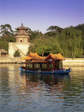 Kunming Hu Lake, Summer Palace Park, Summer Palace, Beijing, China, Asia Photographic Print by Gavin Hellier