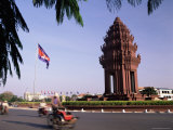The Independence Monument, Phnom Penh, Cambodia, Indochina, Southeast Asia, Asia Photographic Print by Gavin Hellier The Independence Monument, Phnom Penh, Cambodia, Indochina, Southeast Asia, Asia Photographic Print by Gavin Hellier