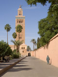 The Landmark Minaret of the Koutoubia Mosque, Marrakesh (Marrakech), Morocco, North Africa, Africa Photographic Print by Gavin Hellier