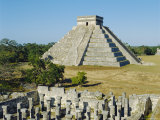El Castillo, Pyramid of Kukolkan, Chichen Itza, Mexico Photographie par Adina Tovy