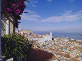 Alfama and Rio Tejo (Tagus River), Lisbon, Portugal, Europe Photographie par Hans Peter Merten