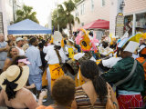 Goombay Festival in Bahama Village, Petronia Street, Key West, Florida, USA Lámina fotográfica por Robert Harding Goombay Festival in Bahama Village, Petronia Street, Key West, Florida, USA Lámina fotográfica por Robert Harding