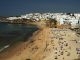 The Beach at Albufeira, Algarve, Portugal Photographie par Fraser Hall