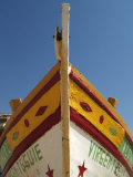 Close up of the Prow of a Traditional Painted Fishing Boat, Albufeira, Algarve, Portugal Photographie par Fraser Hall