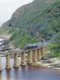 Garden Route, Outeniqua Choo-Tjoe on Kaimaans River Bridge, South Africa Photographie par Fraser Hall
