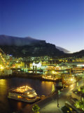 Victoria and Albert Waterfront with Table Mountain Behind, Cape Town, South Africa Photographie par Fraser Hall