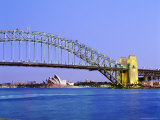 Sydney Harbour Bridge and Opera House, Sydney, New South Wales, Australia Photographie par Fraser Hall