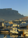 South Africa, Cape Town, Victoria & Alfred Waterfront with Table Mountain Behind Photographie par Fraser Hall