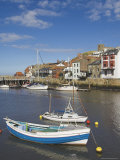 Whitby Church and Fishing Boats in the Harbour, Whitby, North Yorkshire, Yorkshire, England, UK Fotografiskt tryck av Neale Clarke Whitby Church and Fishing Boats in the Harbour, Whitby, North Yorkshire, Yorkshire, England, UK Fotografiskt tryck av Neale Clarke