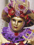 Person Wearing Masked Carnival Costume, Venice Carnival, Venice, Veneto, Italy Fotografisk tryk af Bruno Morandi