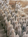 Some of the Six Thousand Statues in the Army of Terracotta Warriors, Shaanxi Province, China Photographie par Gavin Hellier