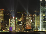Hong Kong Island Central Skyline at Night from Tsim Sha Tsui, Hong Kong, China, Asia Photographie par Richard Nebesky