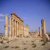 Tetrapylon on Graeco-Roman Columned Main Street, 1st Century AD, Palmyra, Syria, Middle East Photographie par Christopher Rennie