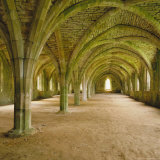 Cistercian Refectory, Fountains Abbey, Yorkshire, England Photographie par Michael Jenner
