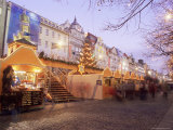 Christmas Market and Christmas Tree in Wenceslas Square, Nove Mesto, Prague, Czech Republic Photographie par Richard Nebesky