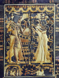 Ivory Plaque from the Lid of Coffer, Tutankhamun and Ankhesenamun in Garden, Egypt, North Africa Fotografie-Druck von Robert Harding