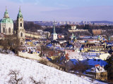 Snow Covered Schonbornska Garden, Prague, Czech Republic Photographie par Richard Nebesky