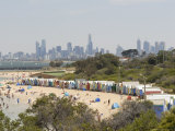 Beach Scene with Beach Huts at Brighton Beach, Brighton, Victoria, Australia Photographie par Richard Nebesky