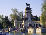 Lake and Monument at Park, Parque Del Buen Retiro (Parque Del Retiro), Retiro, Madrid, Spain Photographie par Richard Nebesky