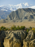 Annapurna I, with Dry Hills and a Chorten, from the North, in Mustang Lámina fotográfica por Stephen Sharnoff Annapurna I, with Dry Hills and a Chorten, from the North, in Mustang Lámina fotográfica por Stephen Sharnoff