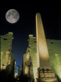 Moonrise over Luxor Complex in Luxor, Egypt Photographie par Richard Nowitz