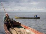 Fishermen in Canoes on Rio San Juan, San Carlos, Nicaragua Photographie par David Evans