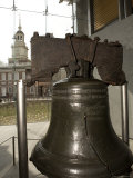 Independence Hall Overlooking the Liberty Bell Photographie von Tim Laman Independence Hall Overlooking the Liberty Bell Photographie von Tim Laman