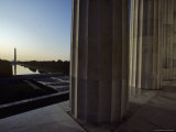 Reflecting Pool and Washington Monument Seen from Lincoln Memorial, Washington, D.C. Photographie par Kenneth Garrett