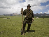 Nomadic Sheep Herder and Tents on a Plain, Qinghai, China Photographie par David Evans