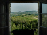 Open Window Looking Out on the Tuscan Hillside, Tuscany, Italy Photographie par Todd Gipstein